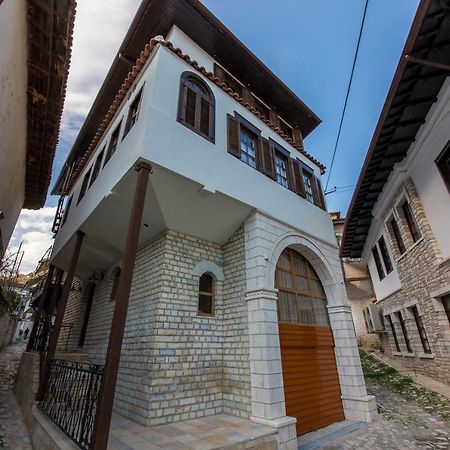 Heraklis Hotel Berat Exterior photo