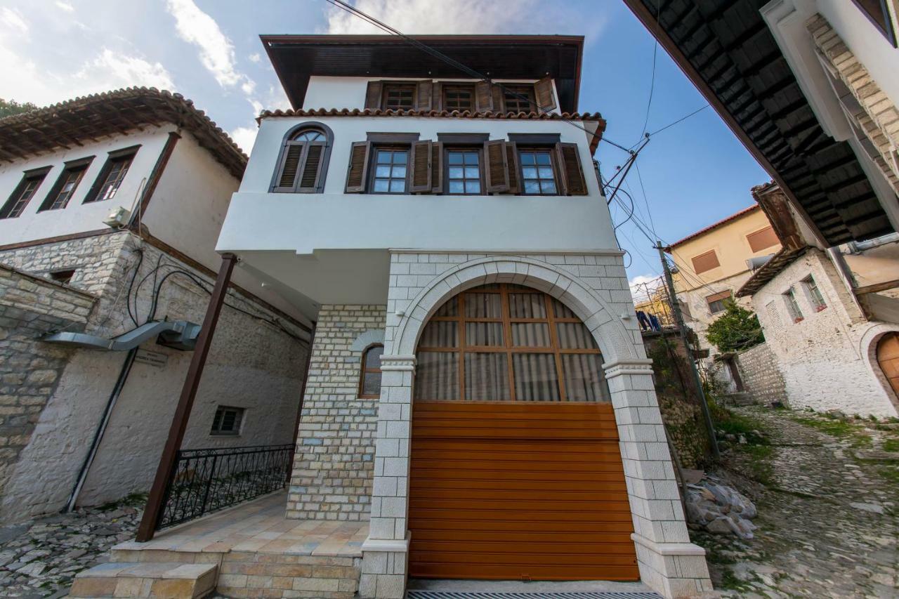 Heraklis Hotel Berat Exterior photo