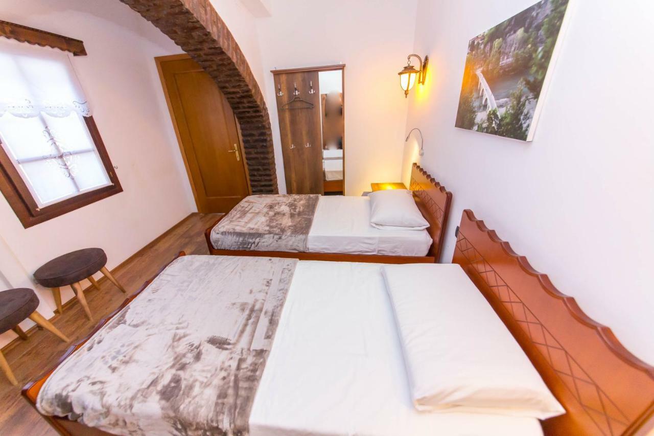 Heraklis Hotel Berat Exterior photo