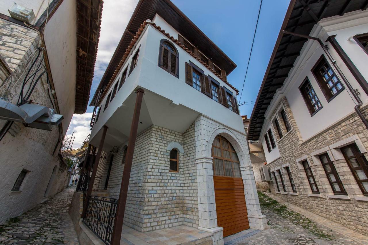 Heraklis Hotel Berat Exterior photo