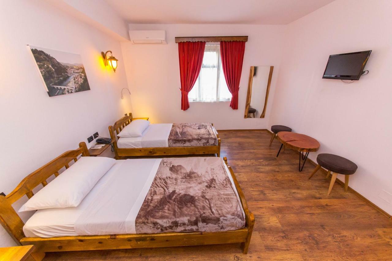 Heraklis Hotel Berat Room photo