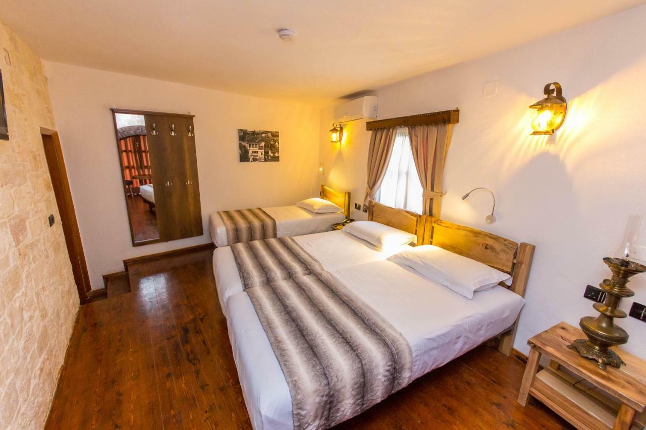 Heraklis Hotel Berat Exterior photo